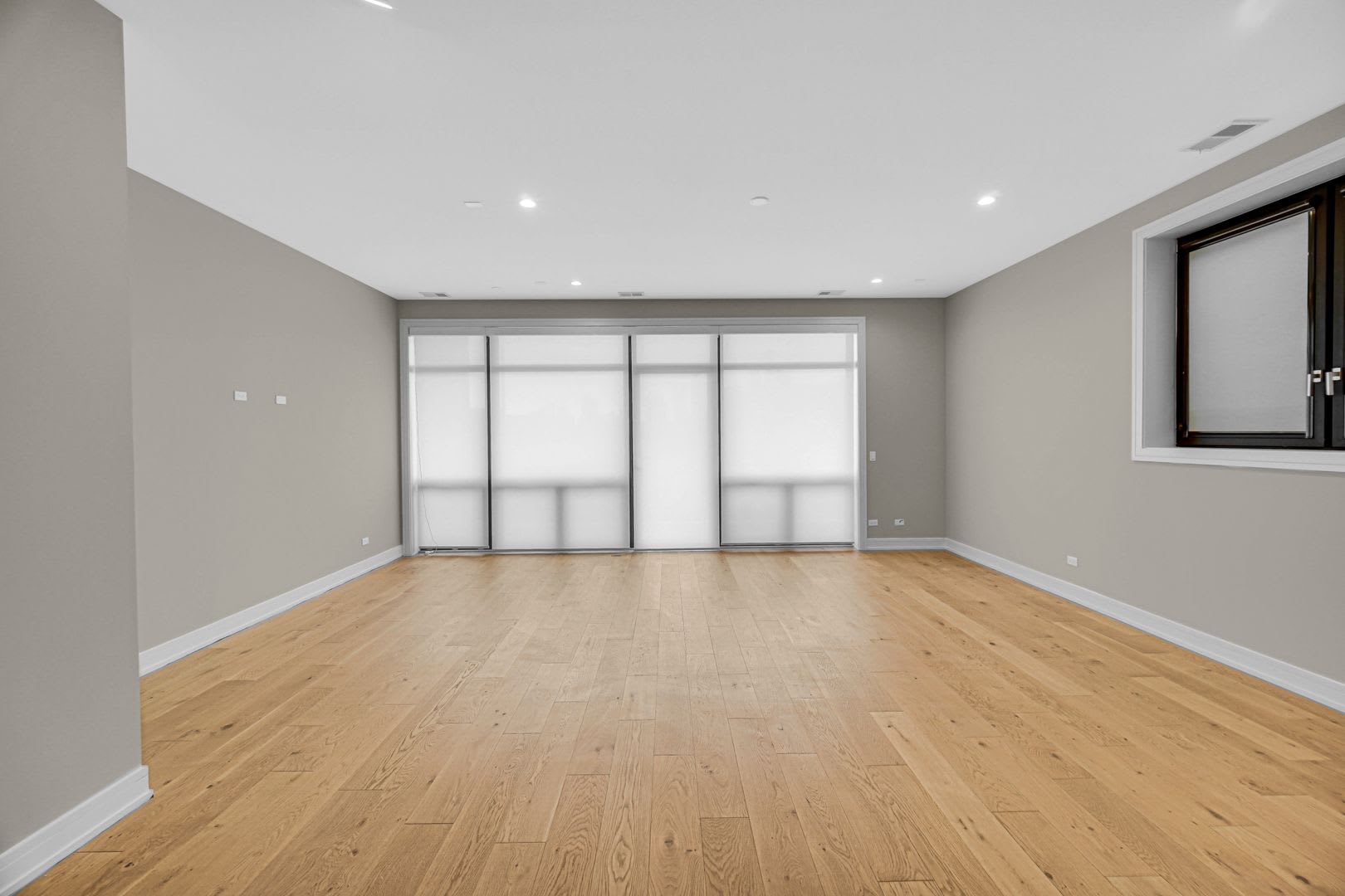 1203 W Augusta Blvd – photo 3