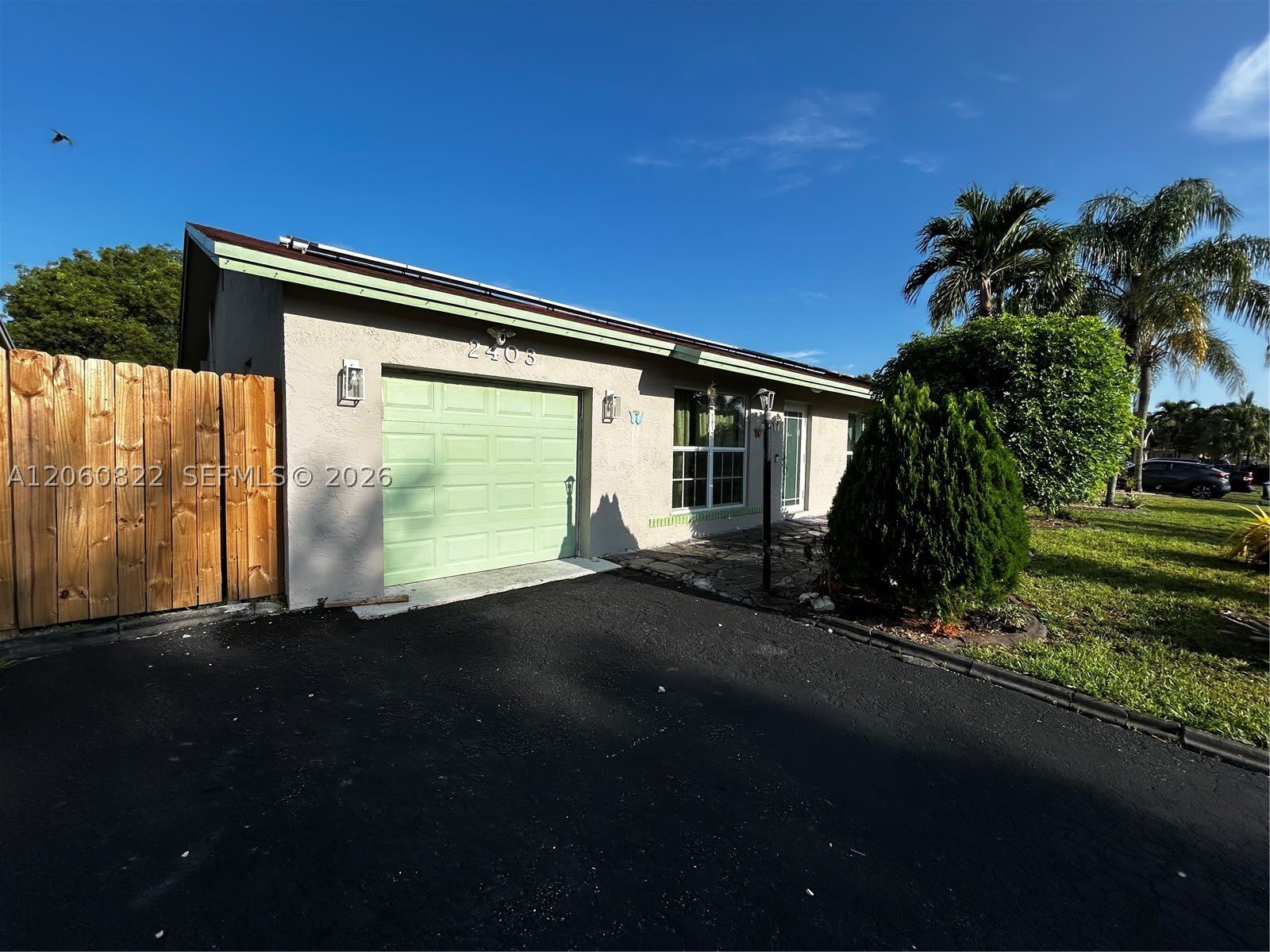 2403 NW 108th Ter – photo 2