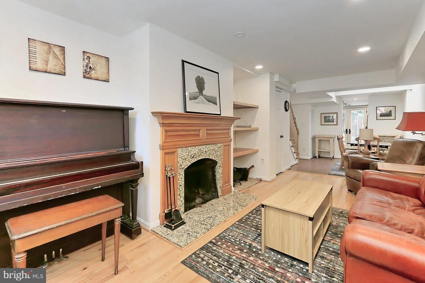 314 S ALFRED ST – photo 4