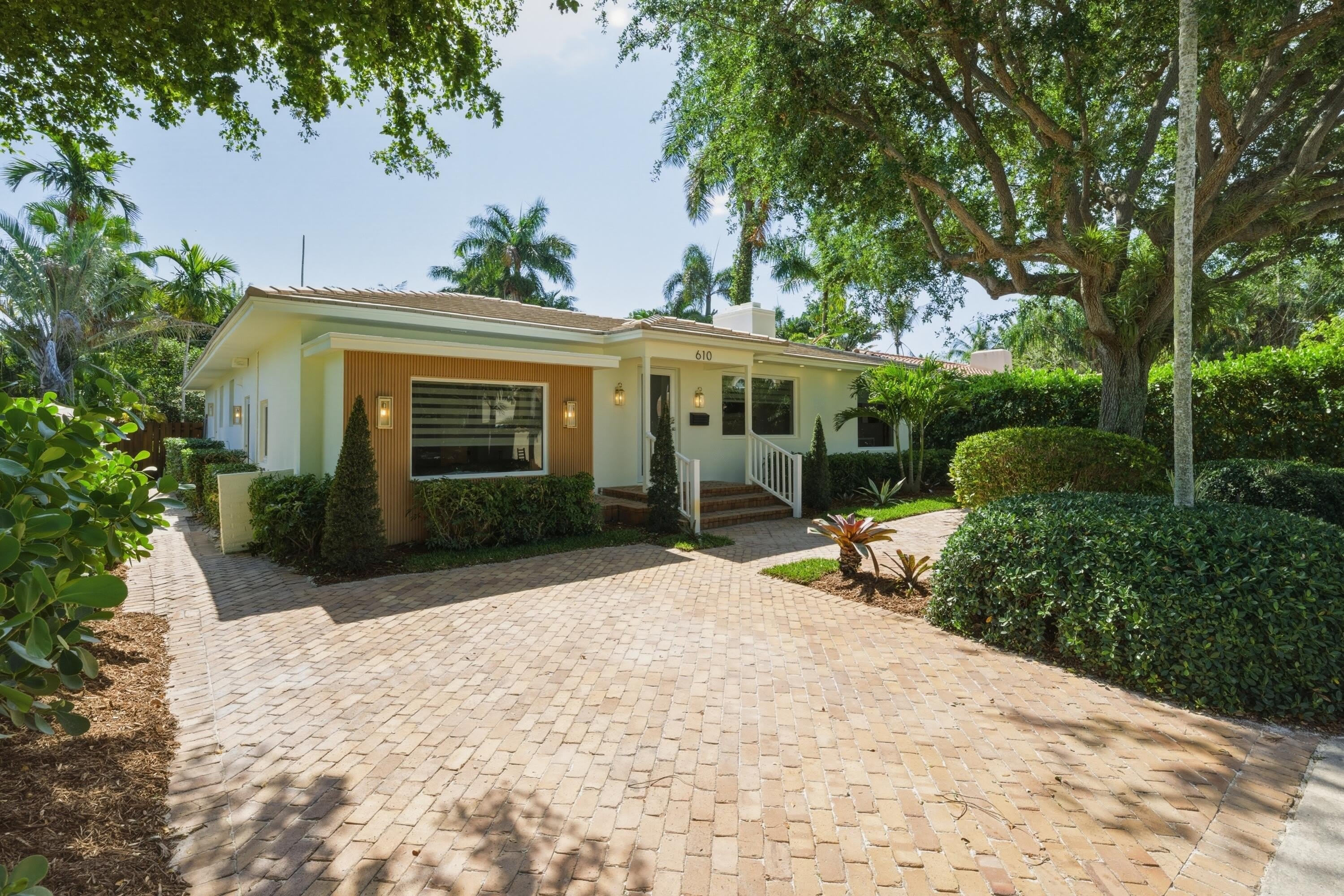 610 NE 16th Terrace – photo 4
