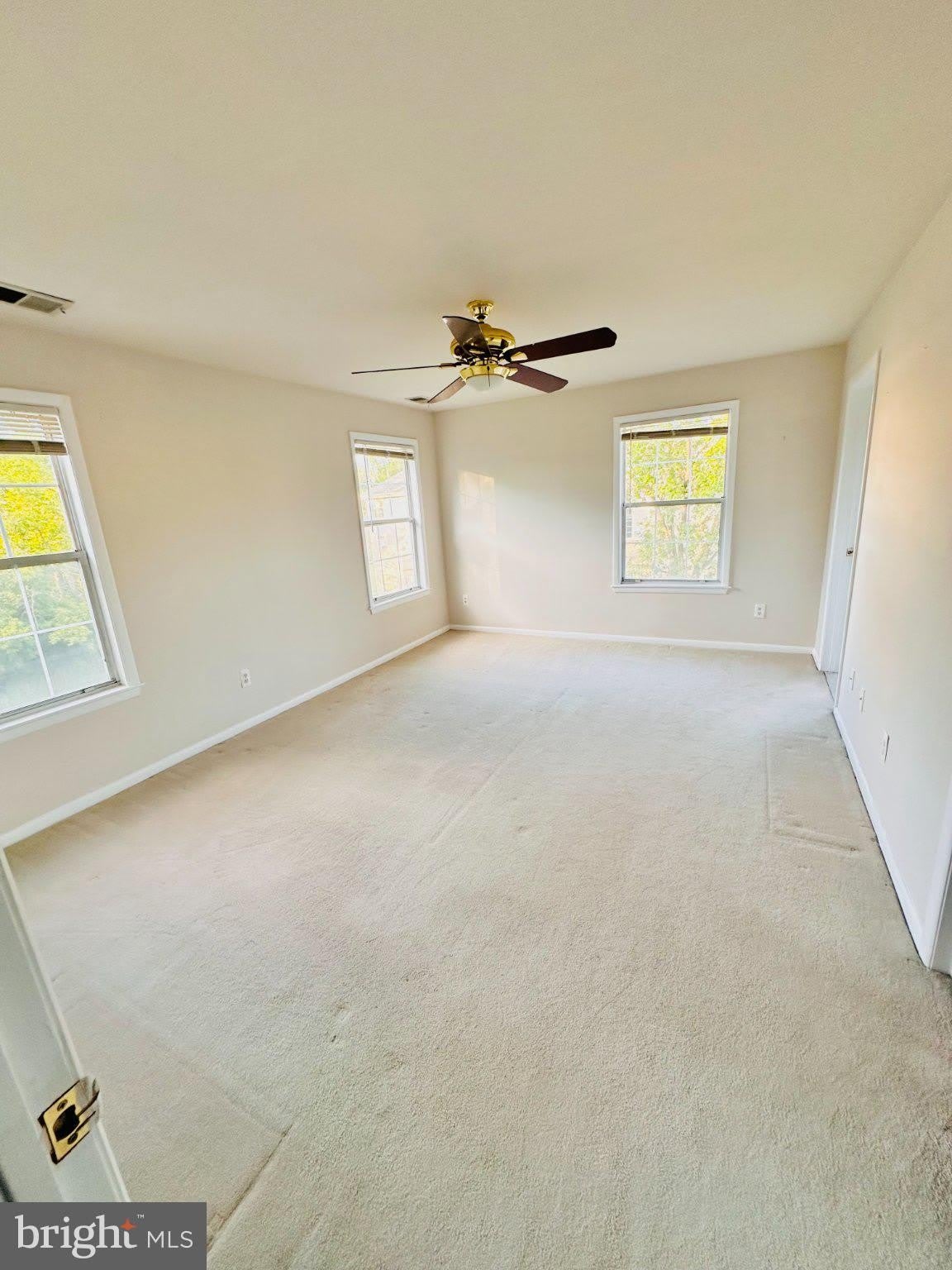 204 SALEM Court – photo 5