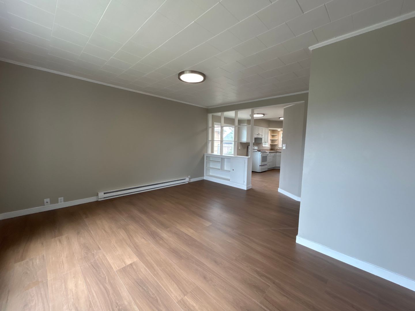 Newly Renovated 1-Bedroom Home with Spacious Yard – photo 3