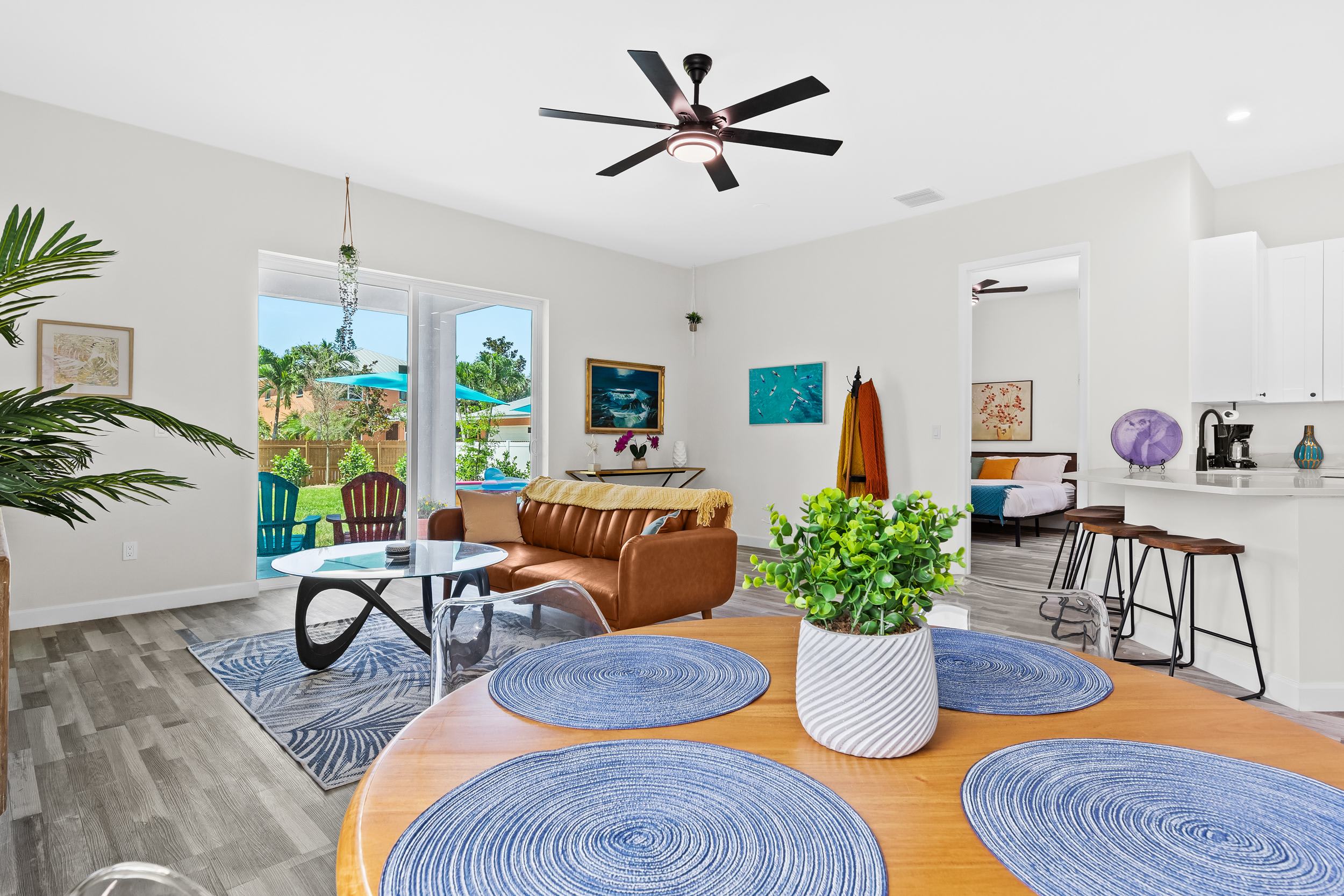 2420 Valentine Street – photo 2