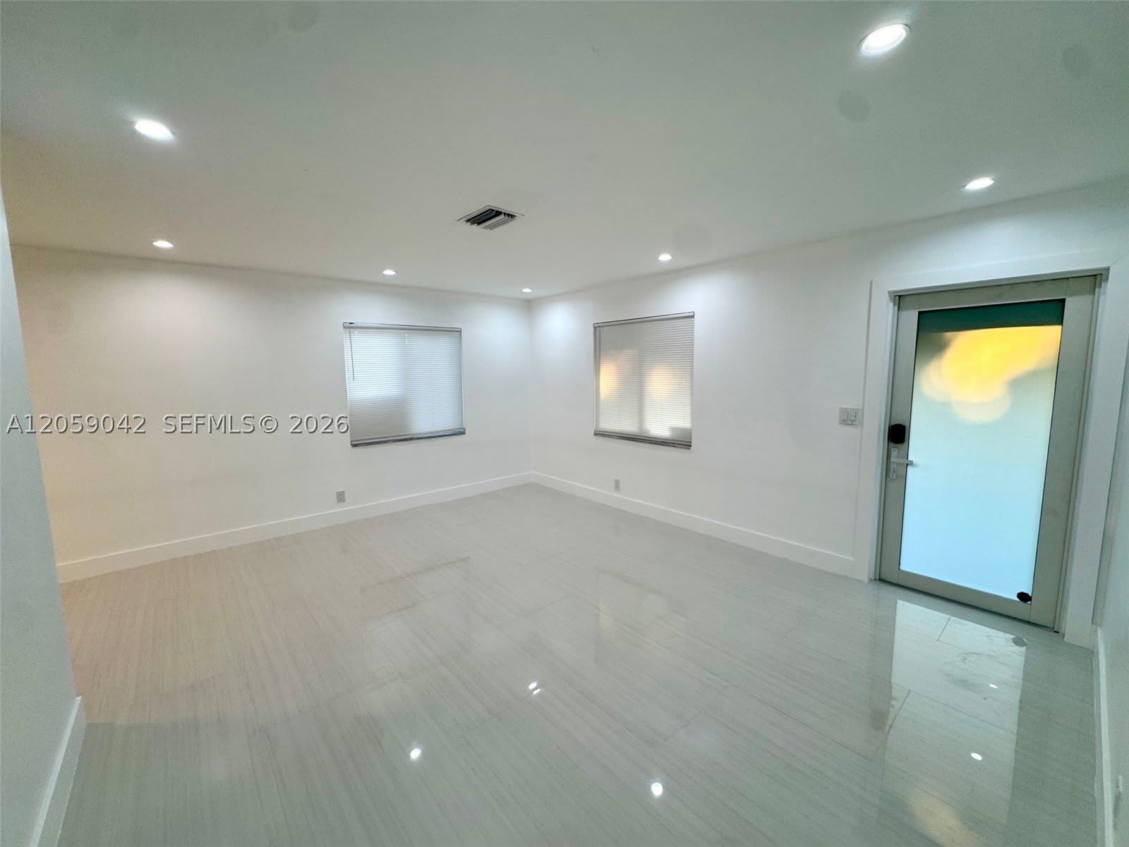 105-107 NE 30th Ct – photo 3