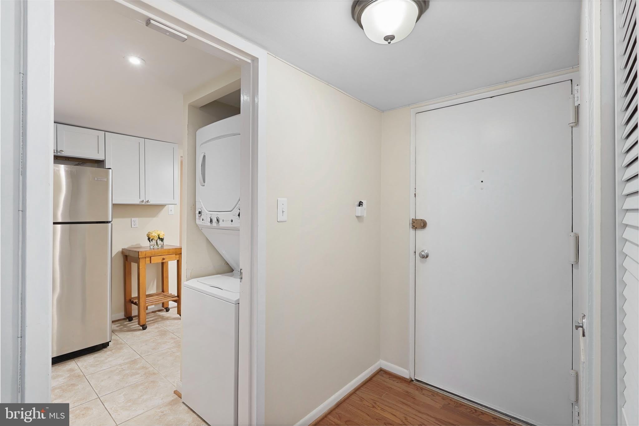 1423 NORTHGATE Square – photo 2