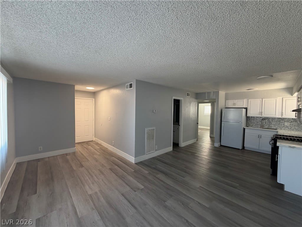 4396 Vegas Valley Drive – photo 5