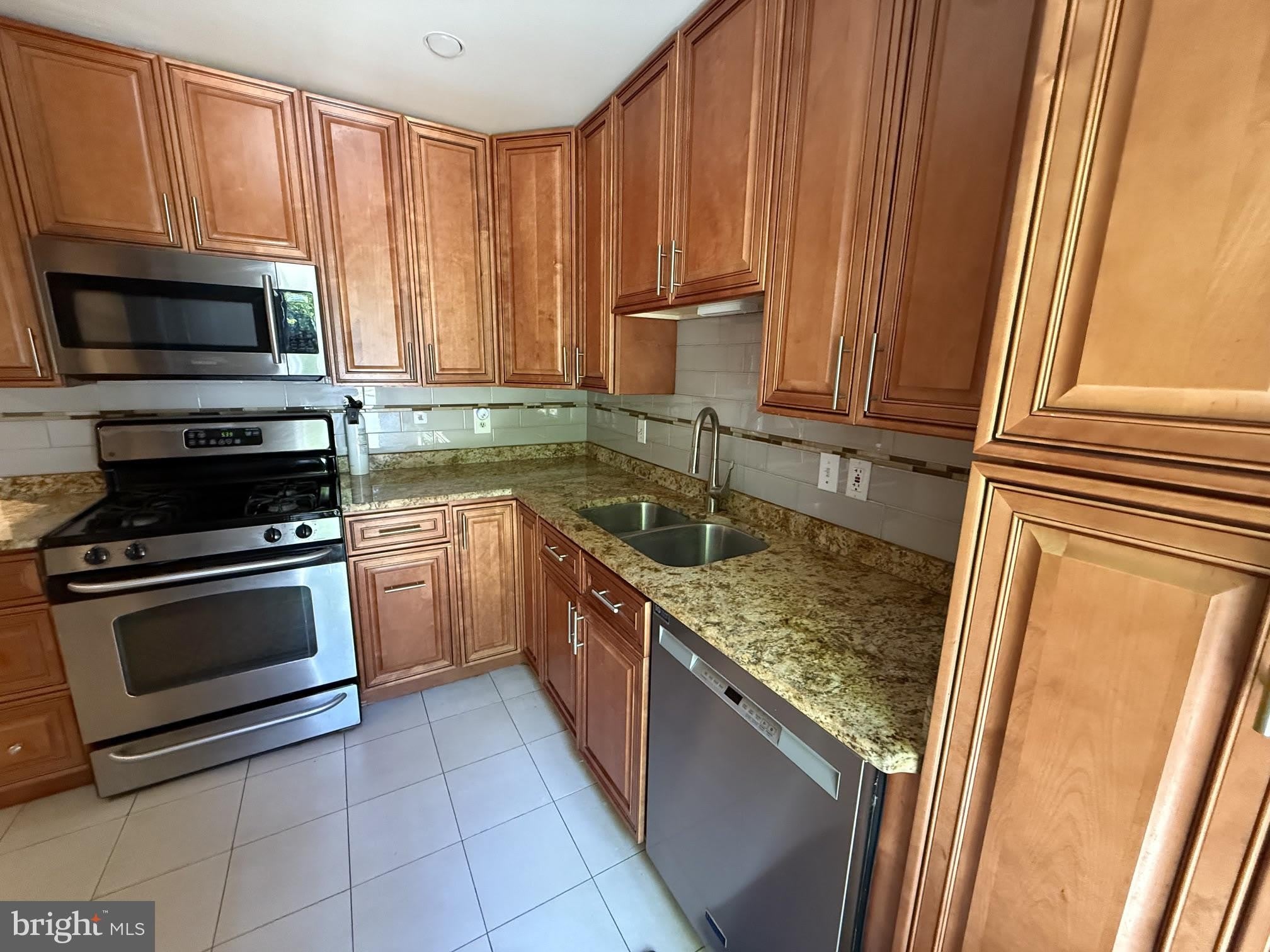 9622 LINDENBROOK – photo 5
