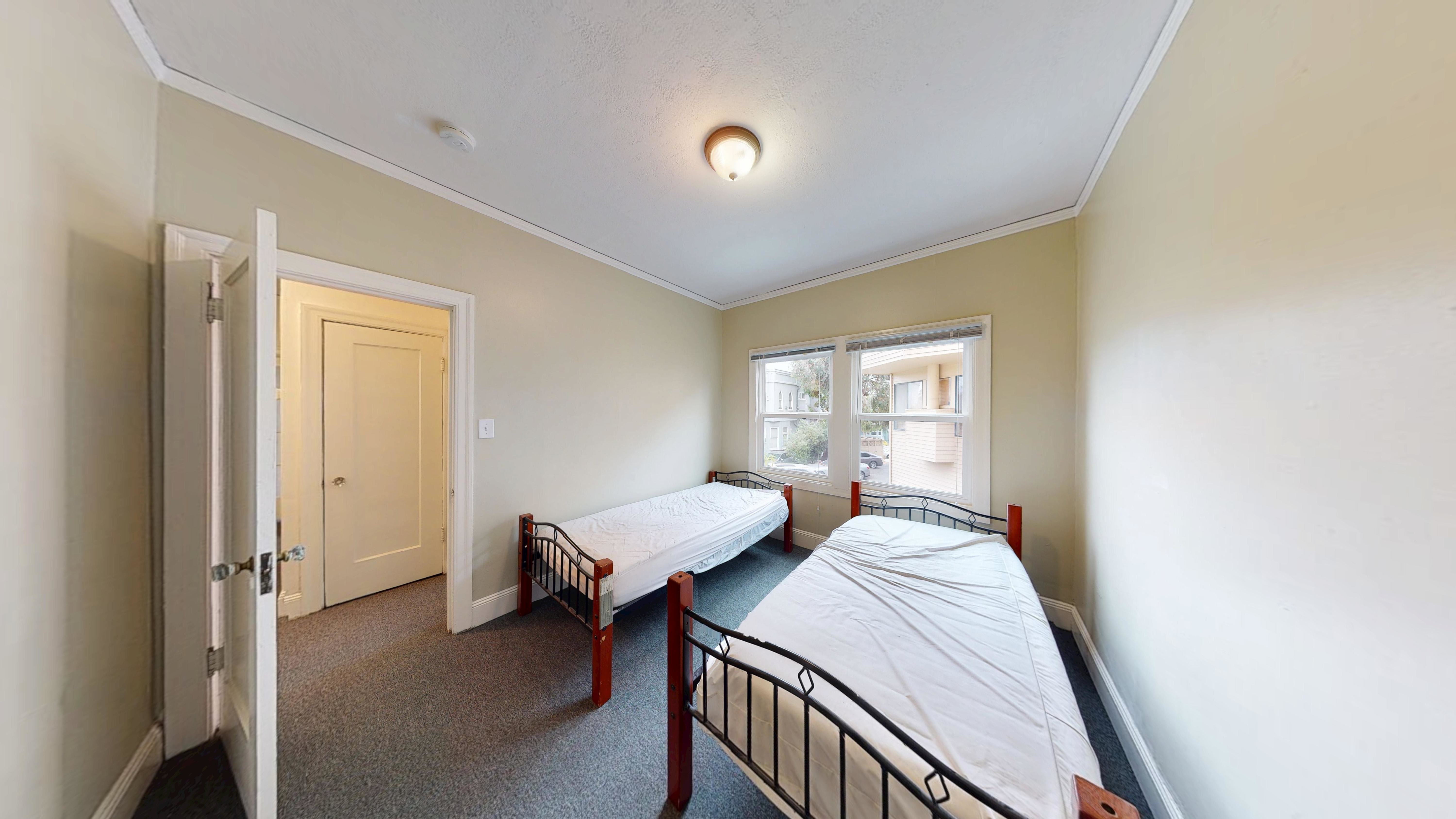1356 Scenic Avenue – photo 3