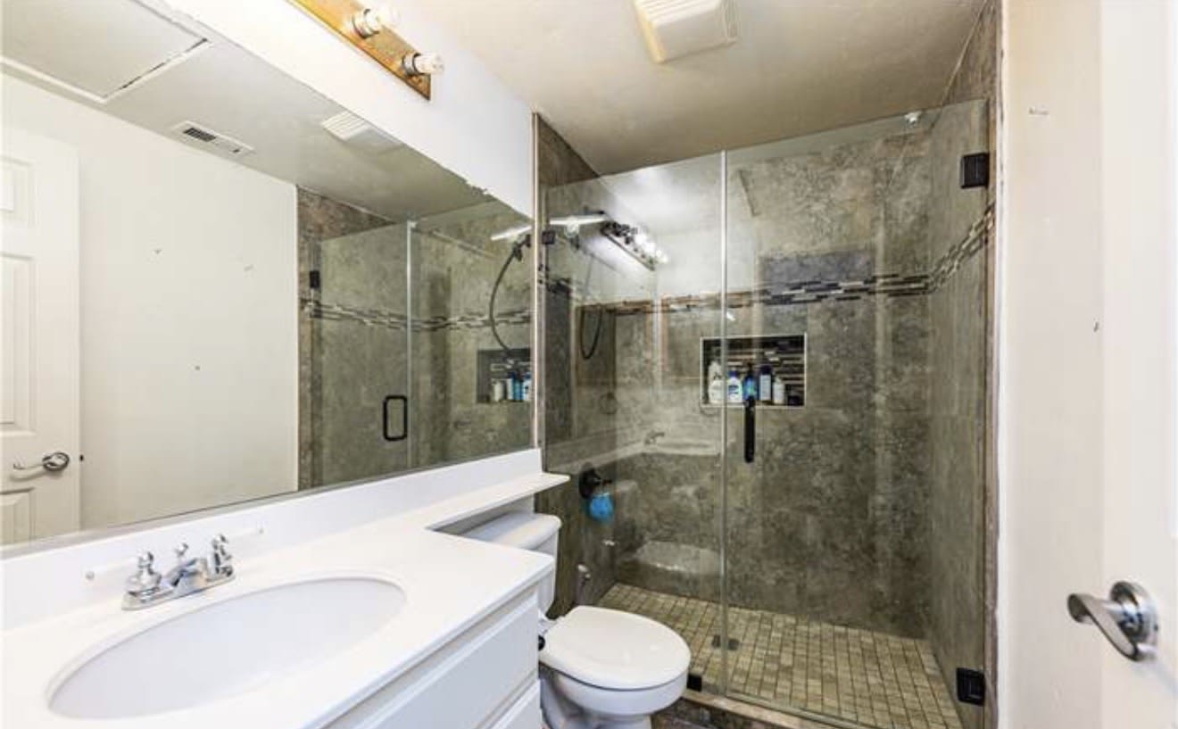 1038 S Gibraltar Ave – photo 5