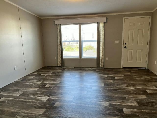 1452 Center Dr – photo 5