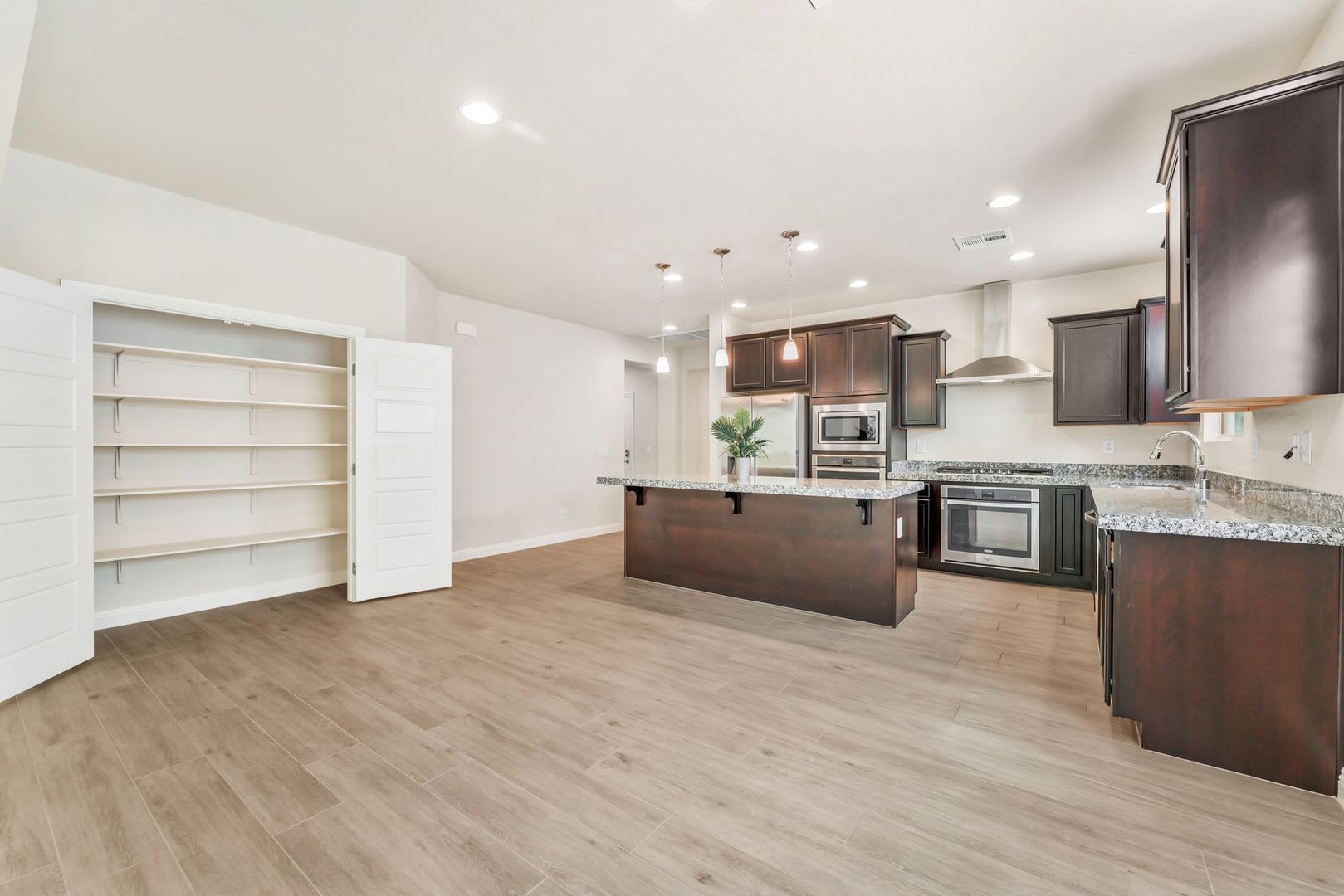 Stylish Single-Story Home with Covered Patio & Premium Finishes – photo 3