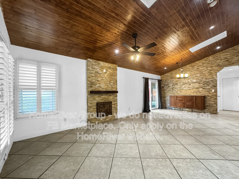 3318 Stoney Sq – photo 2