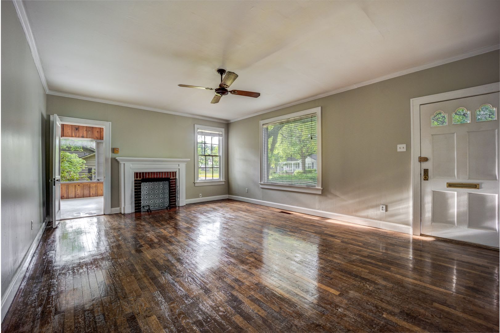 Freshly Updated 3 Bedroom Home – photo 2