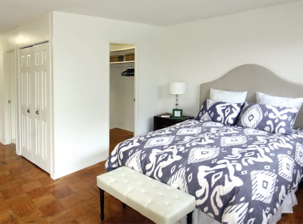Calvert House Apartments – photo 2