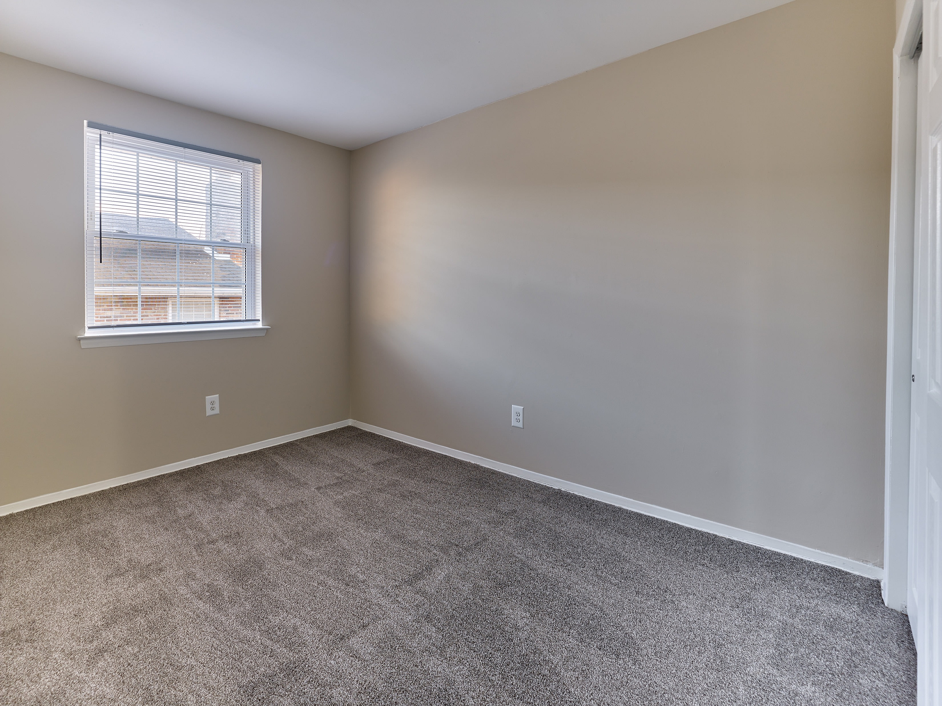 Eldorado Court Apartments – photo 5