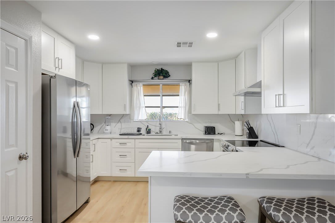 6990 W Richmar Avenue – photo 5