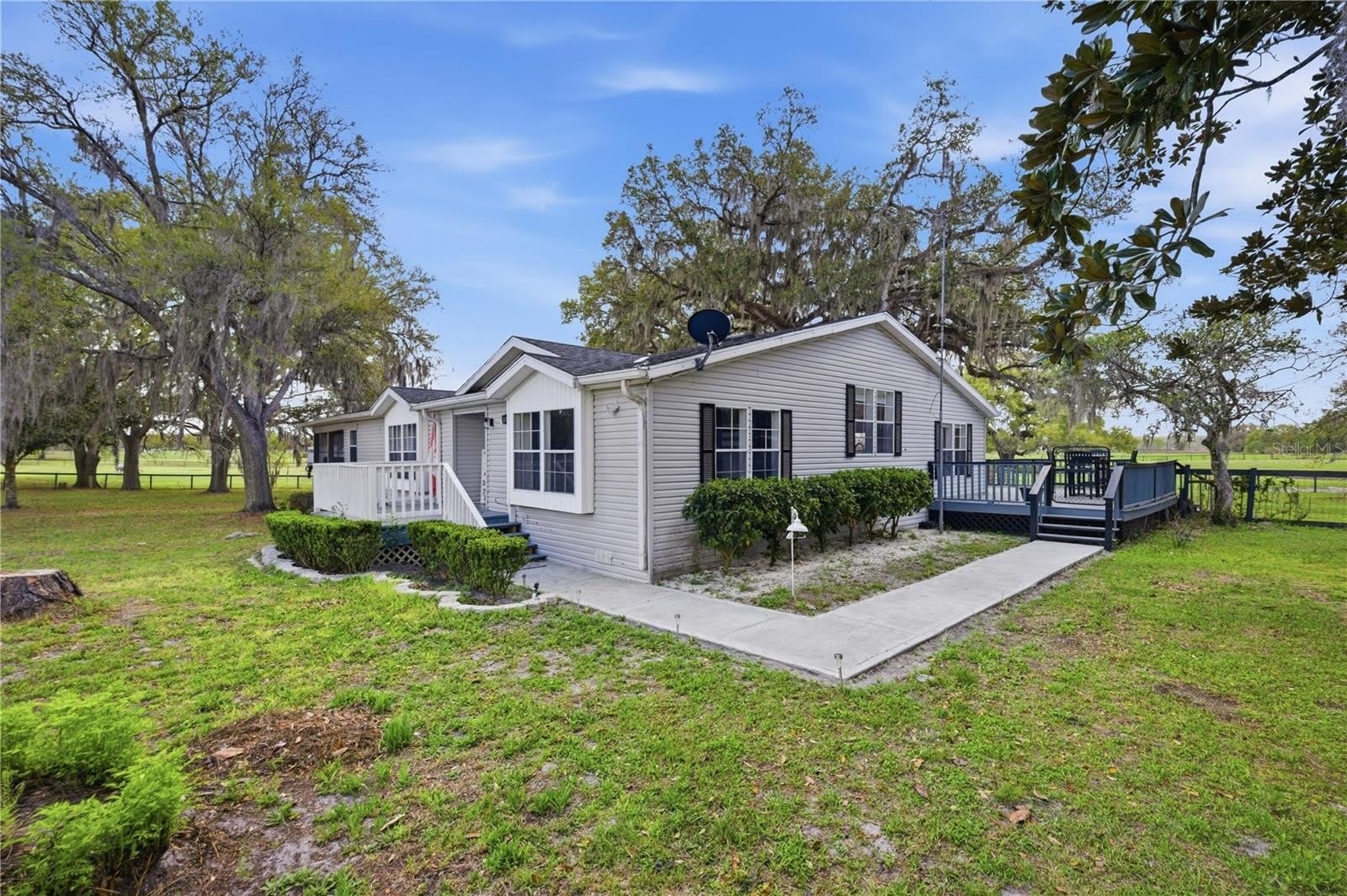 18850 SE 12TH Lane – photo 2