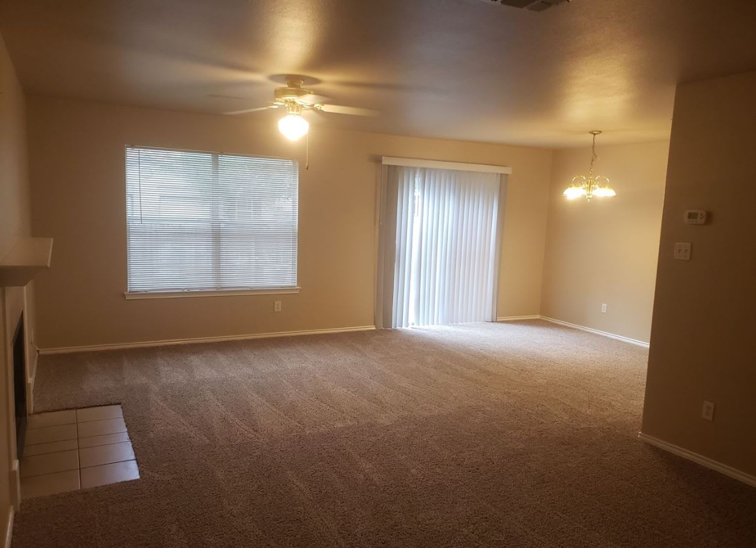 Medical Center! Available NOW! IMMACULATE well-maintained 3BD/2.1BA Townhome – photo 4