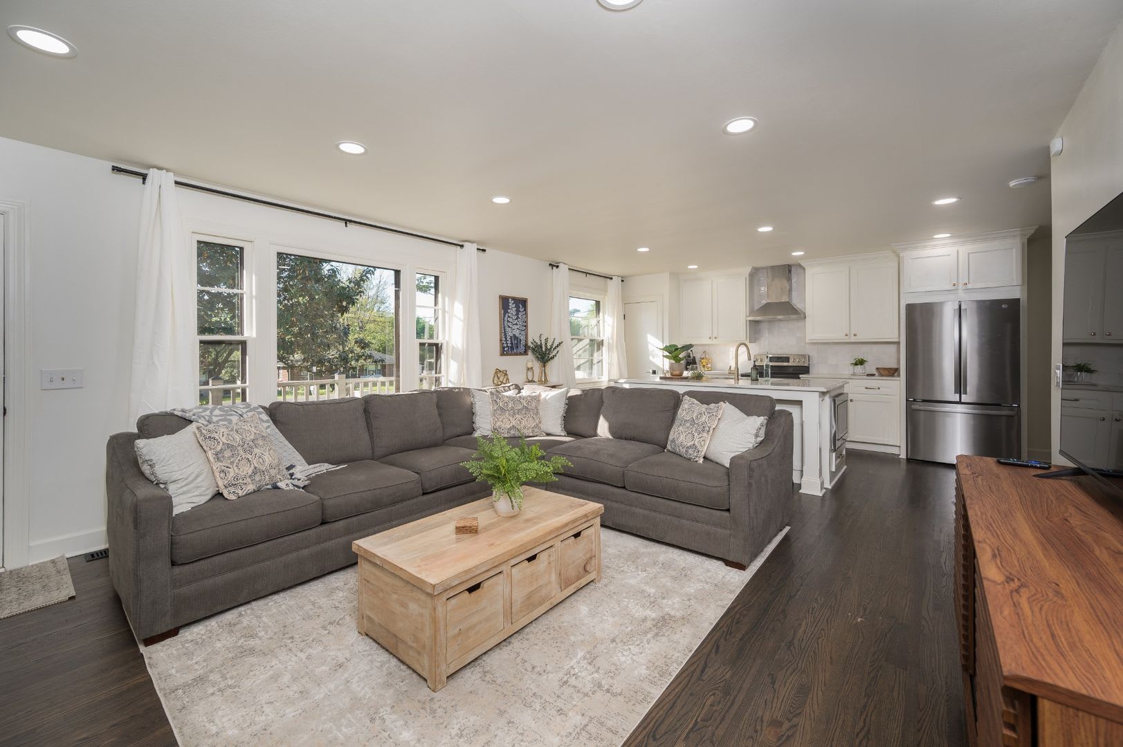 Fully Renovated Single Level Ranch With An Abundance Of Outdoor Space And Parking – photo 3