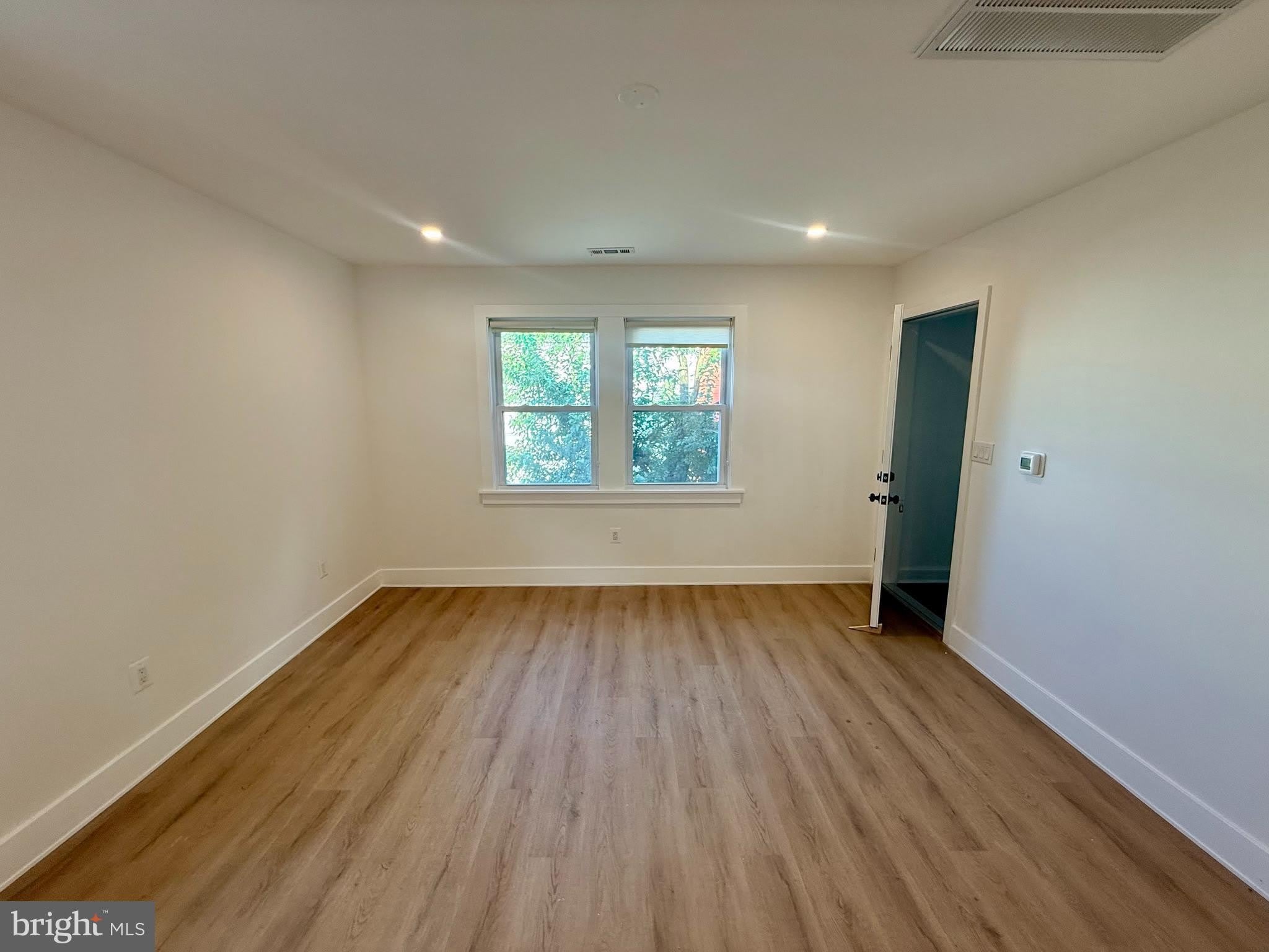 2920 8TH Street NE – photo 4