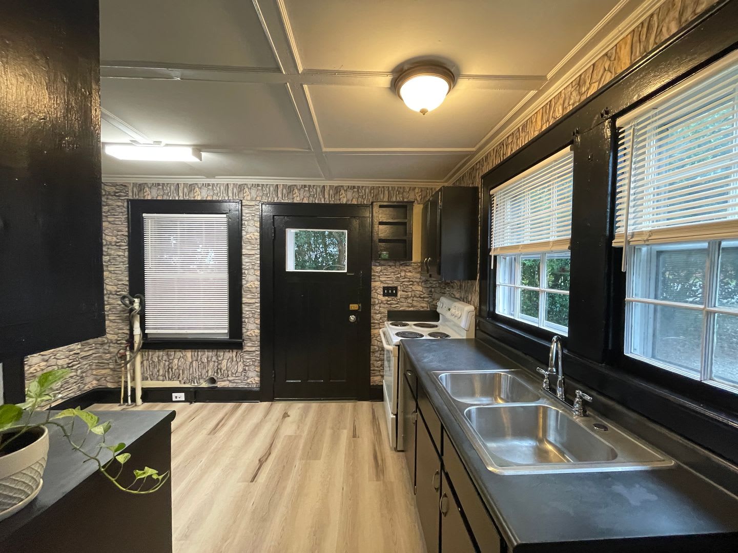 2 Bed, 1 Bath Home – photo 5