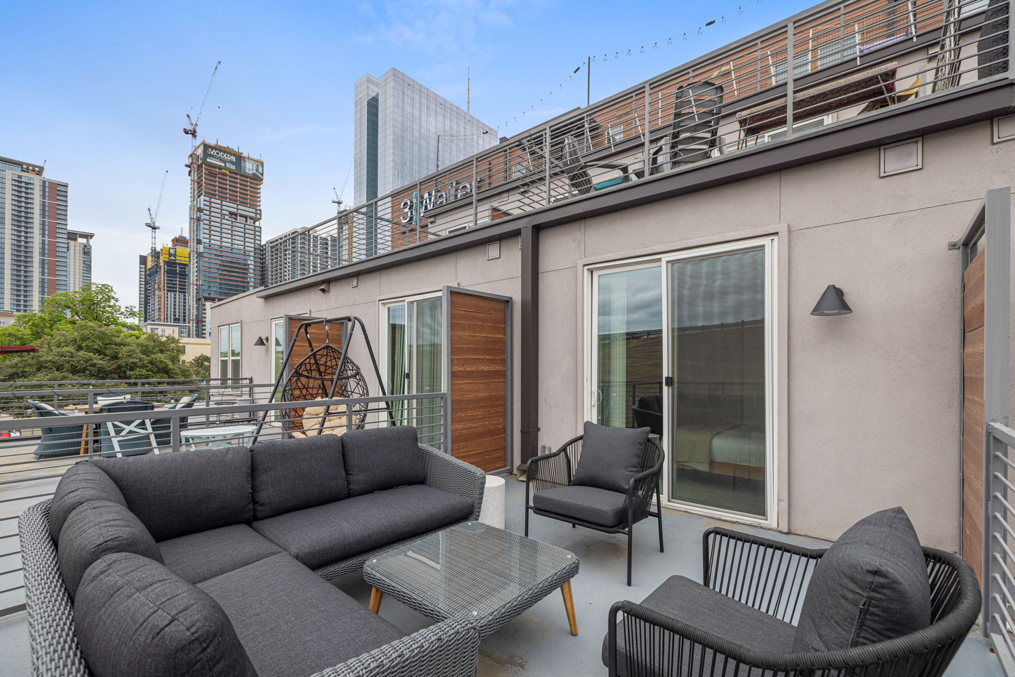 Placemakr Downtown Austin – photo 4