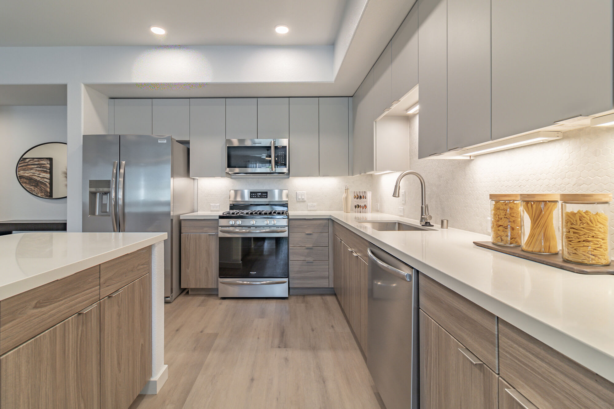 Soco Apartments – photo 2