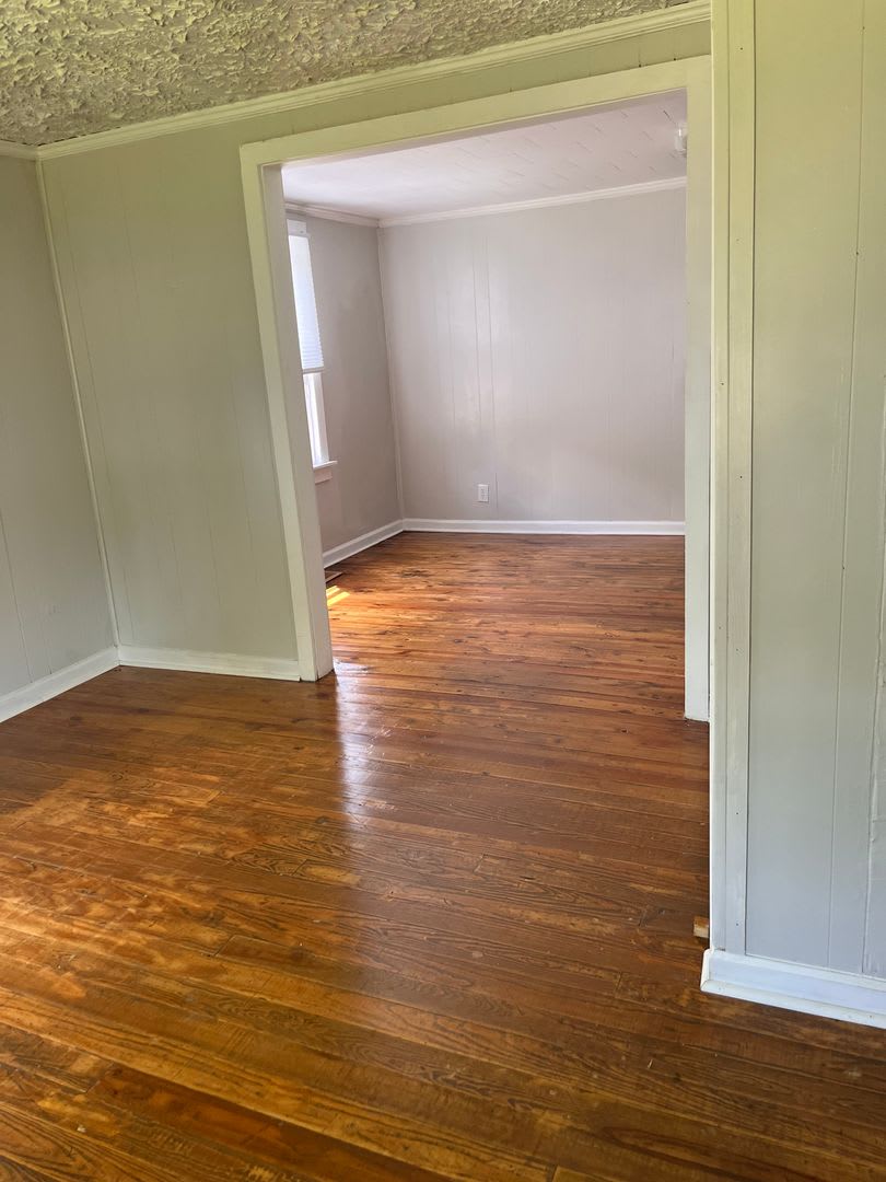2 bedroom home in Historic Downtown Walking District of Morehead City with fenced in yard – photo 5