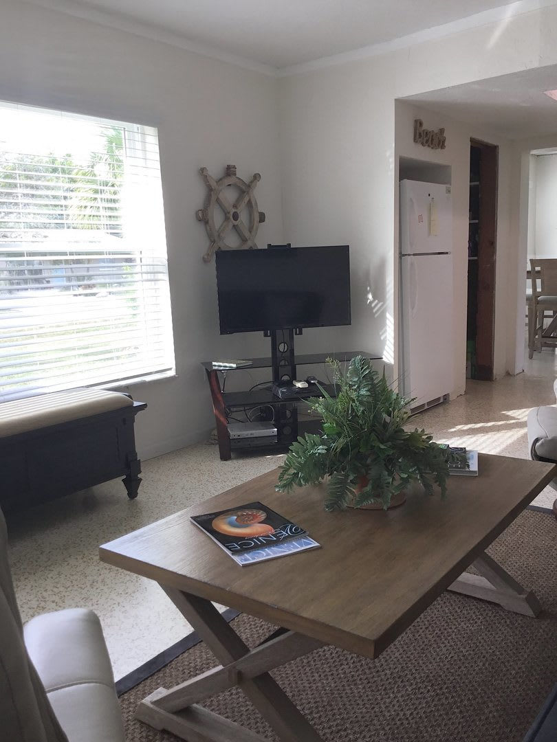 2BR/2BA Venice Island Duplex – photo 2