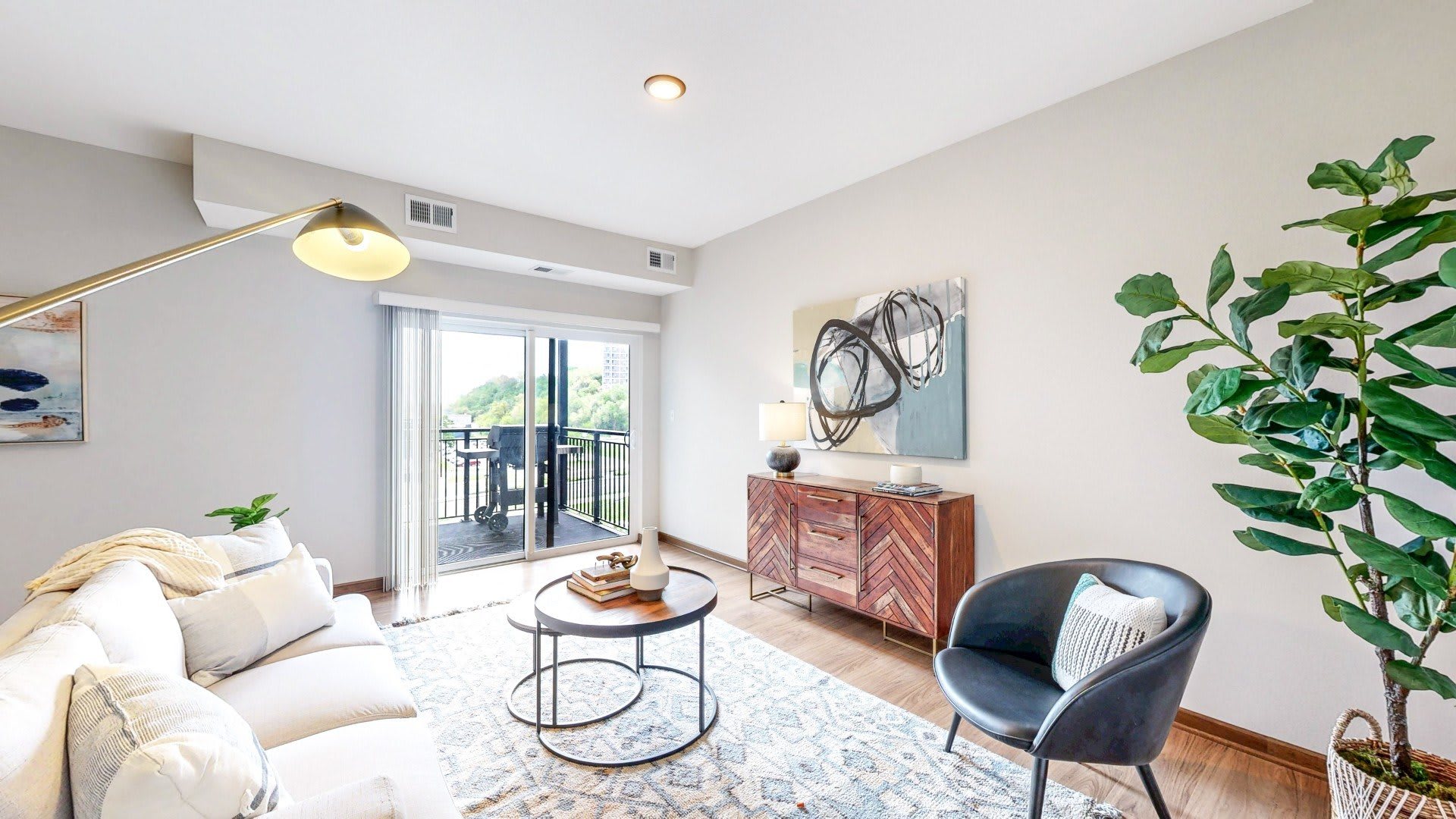 353 4Th Ave S – photo 3