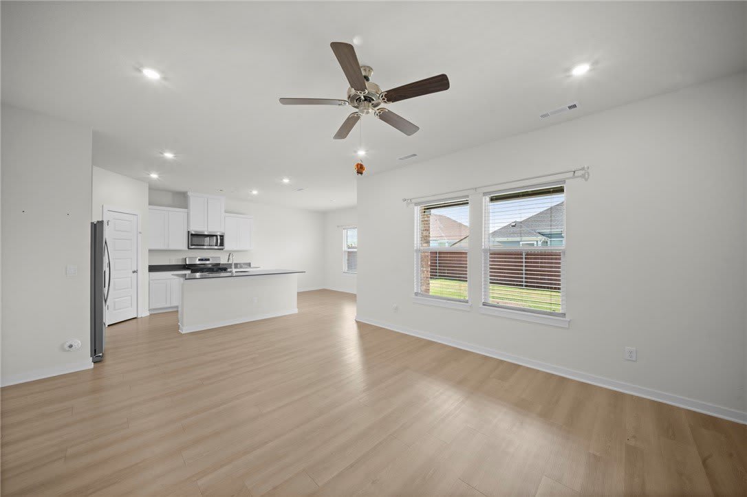 3844 Pinecrest Street – photo 4