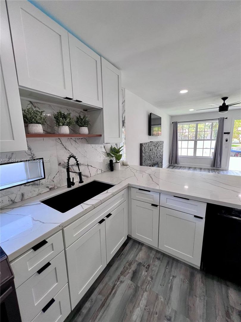 2425 SW 26th Lane, Miami, FL 33133 – photo 2