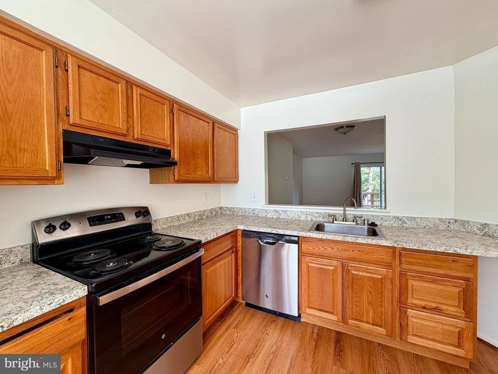 6064 Majors Lane – photo 3