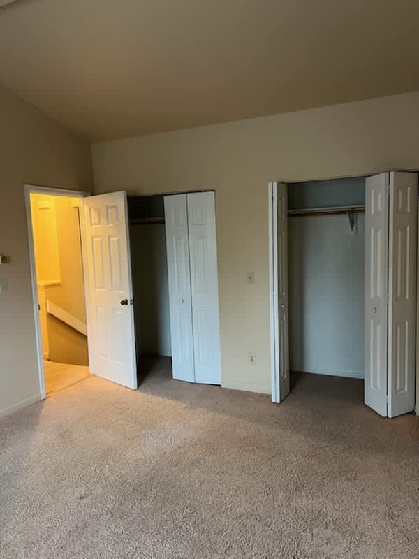 489 N Raynolds Ave – photo 4