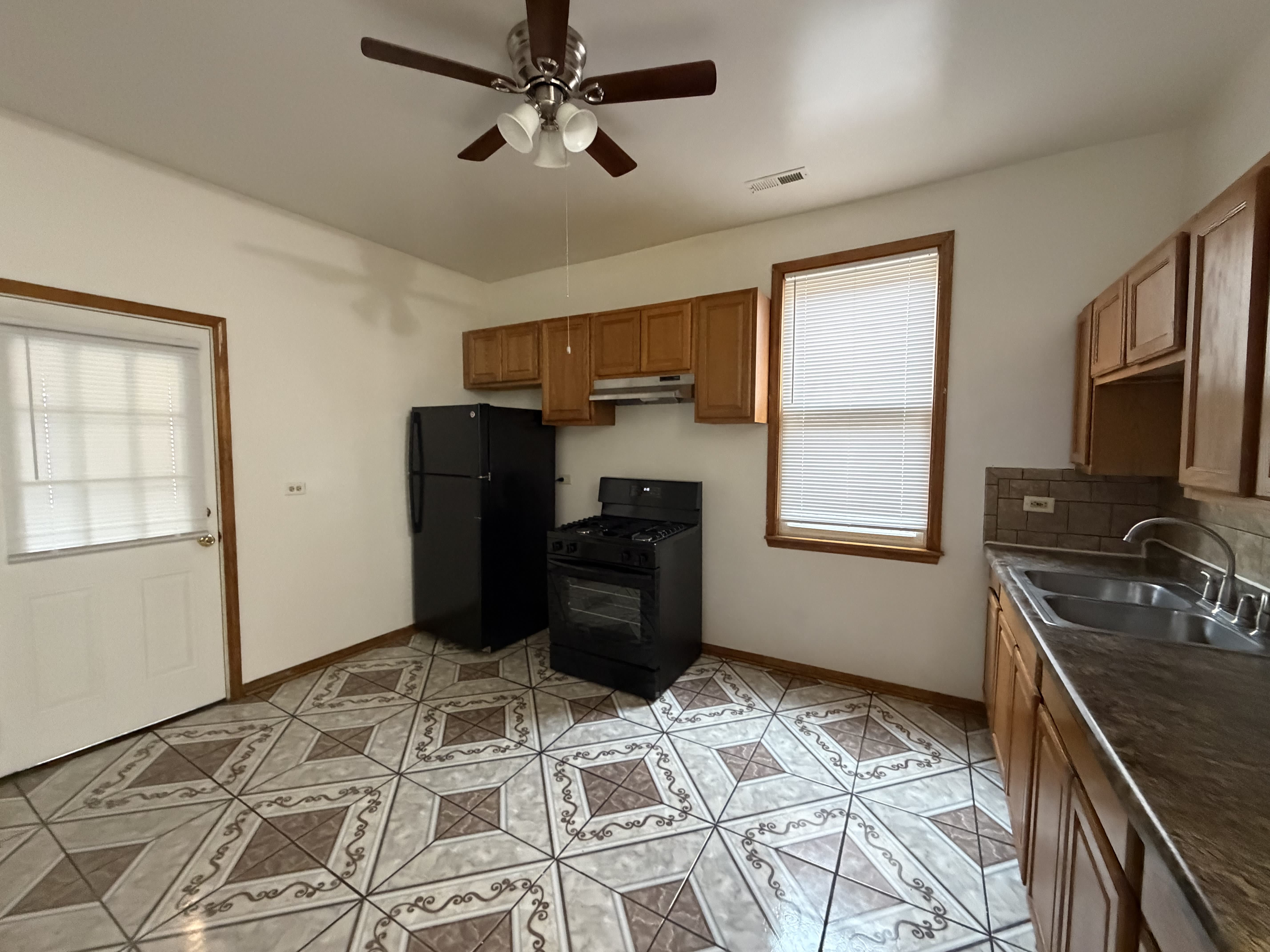 639 North Sawyer Avenue – photo 2