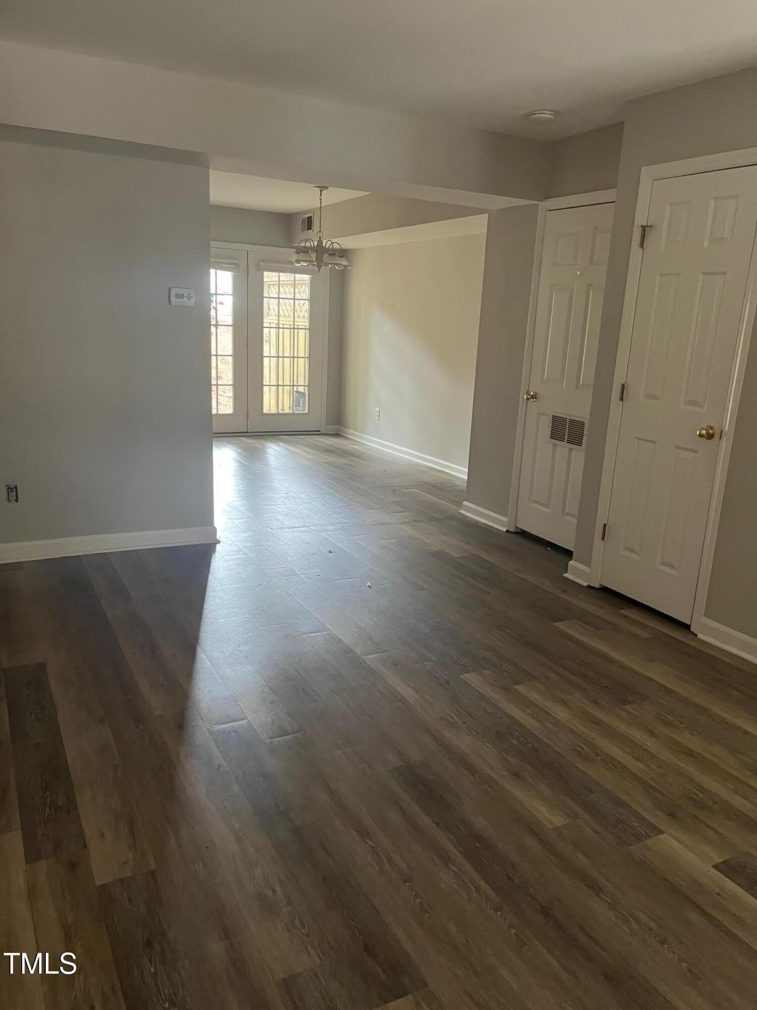 4822 Blue Bird Court – photo 2
