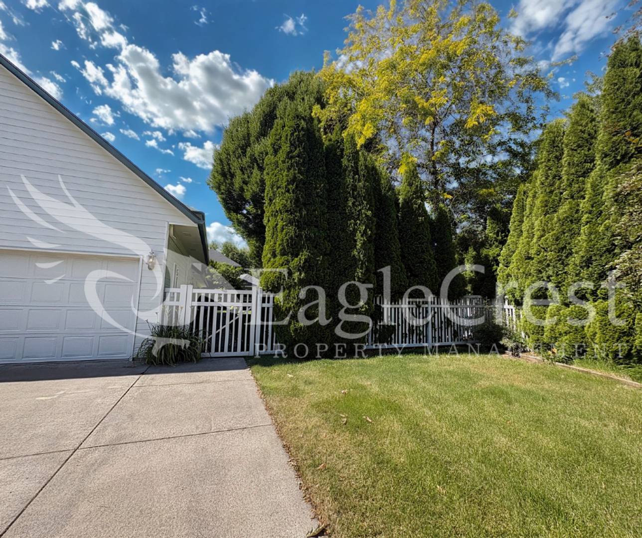 Brand-New Bright & Open Studio Apartment ~ $300.00 OFF 2nd Month Rent!! – photo 2