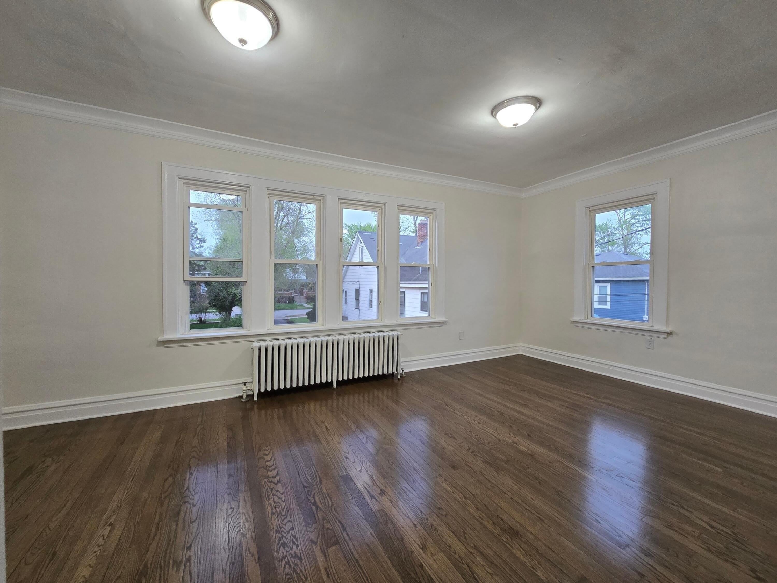 10 Lawndale Street – photo 2