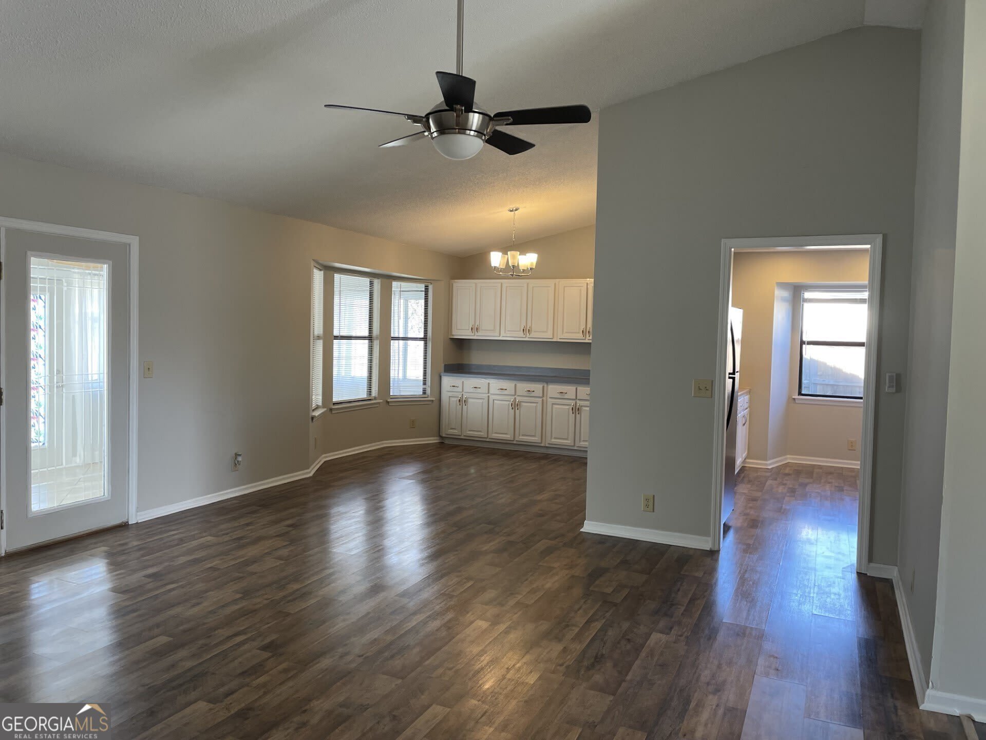 403 Fairfield Court – photo 4