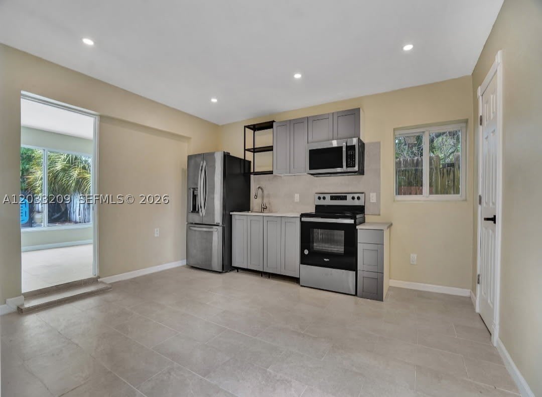 2442 Garfield St – photo 3