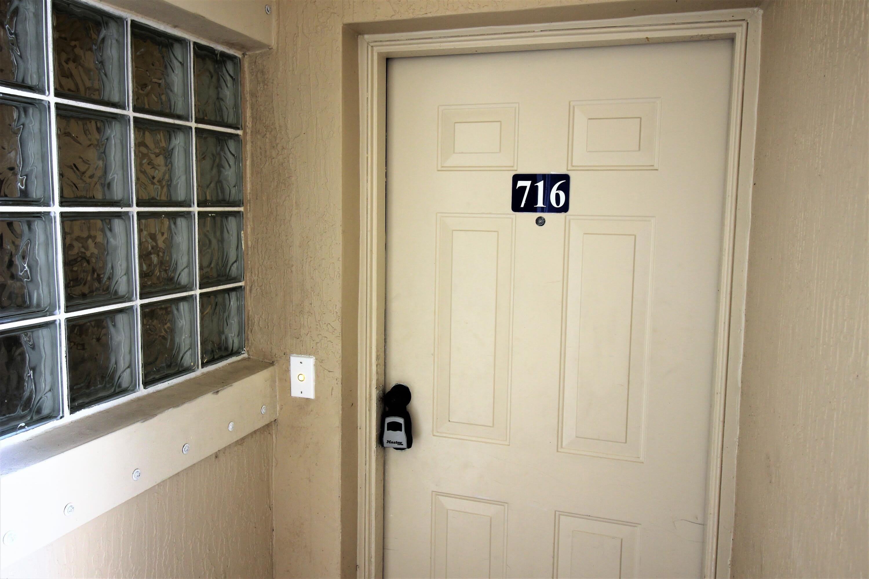 1145 GOLDEN LAKES Boulevard – photo 4