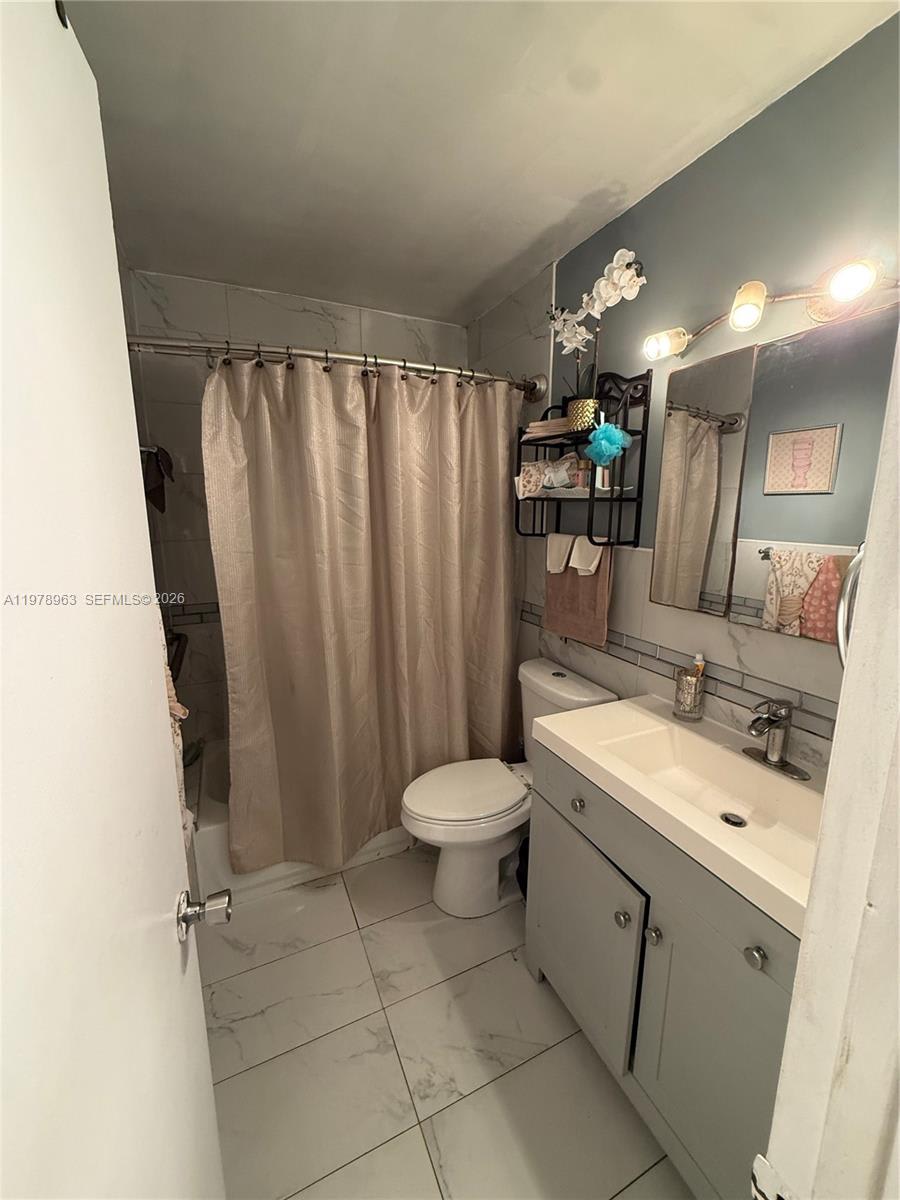 710 North 66 Terrace – photo 5
