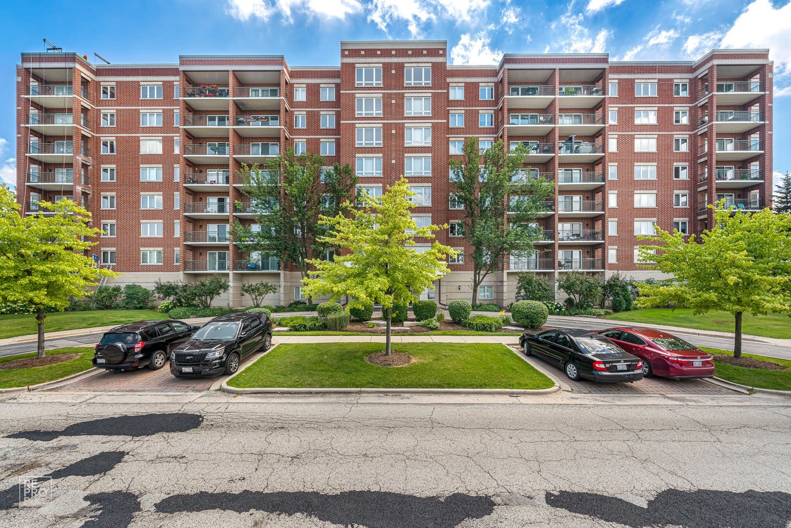5555 N Cumberland Avenue – photo 1
