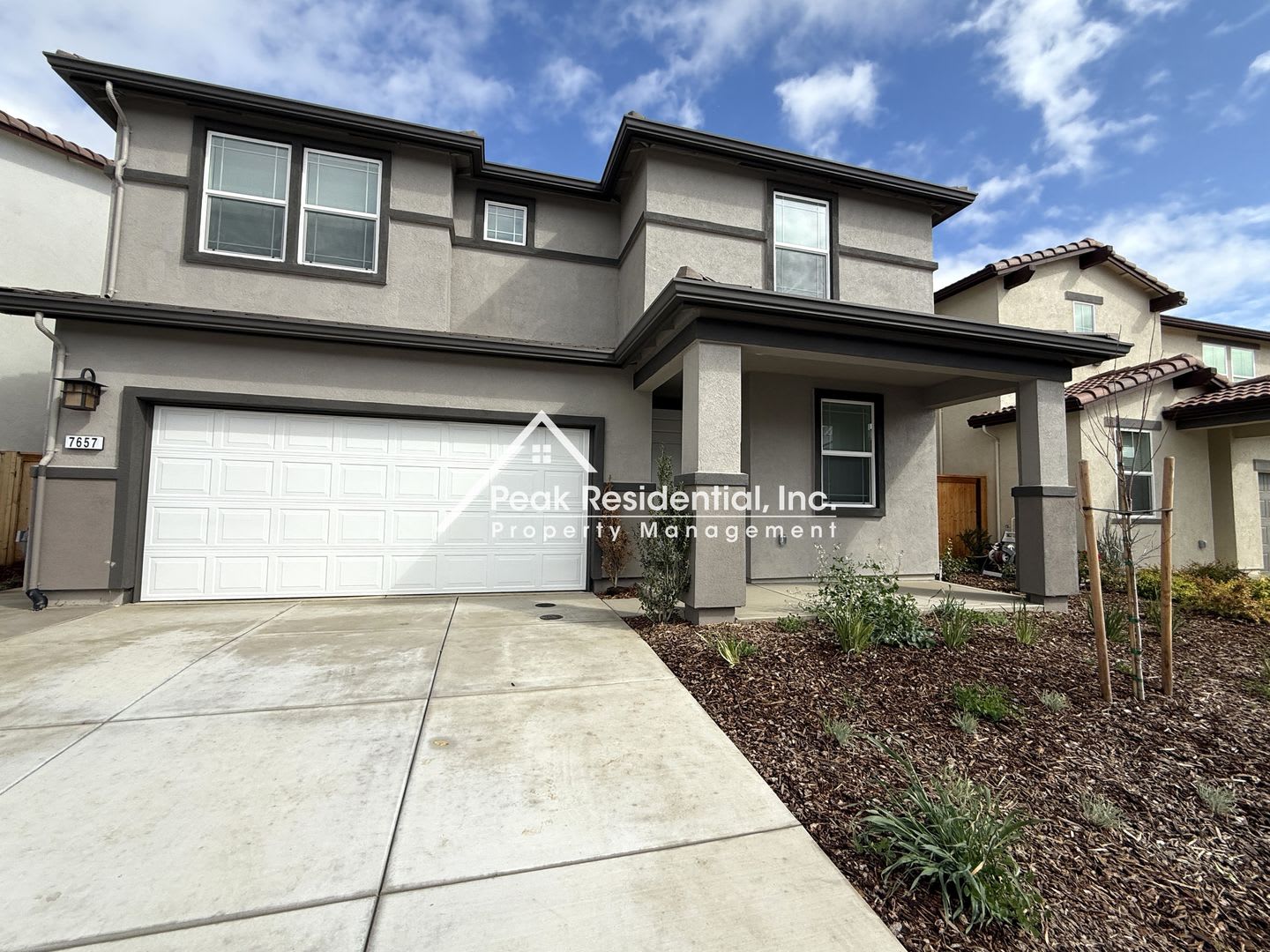 Newer Sacramento 4bd/3ba House! – photo 2