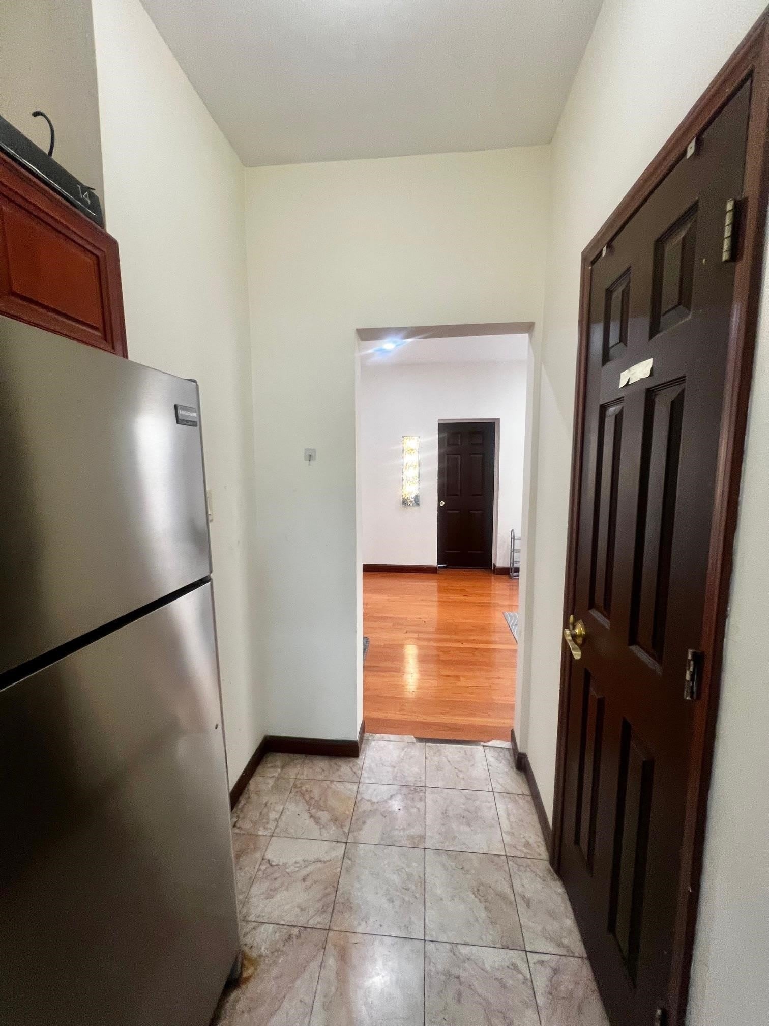213 Beacon Ave – photo 3