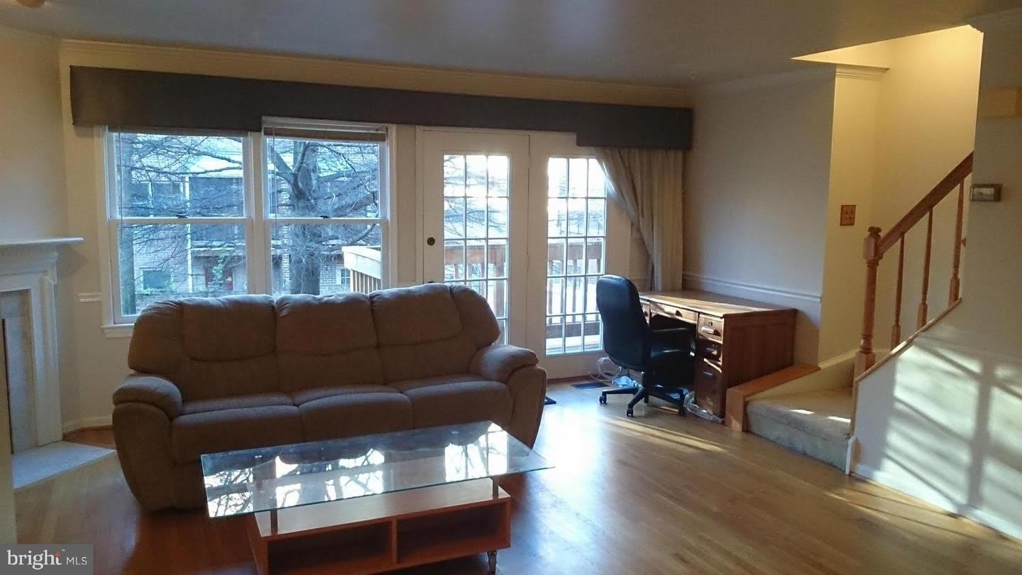 618 TAZEWELL ST N – photo 3