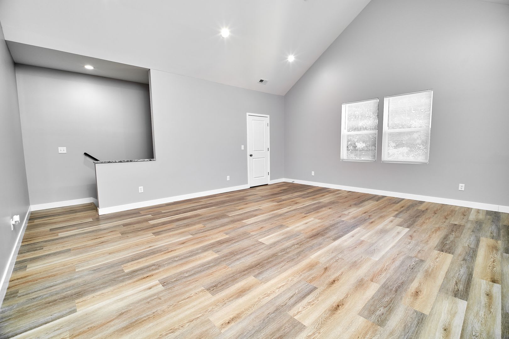 3BD/2BA brand new condo in Irvington! – photo 4