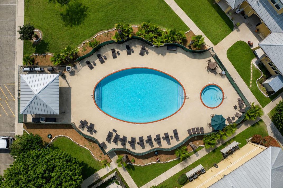 Burich 3103 Swallow Pointe Series Llc3103 Swallow Pointe – photo 2