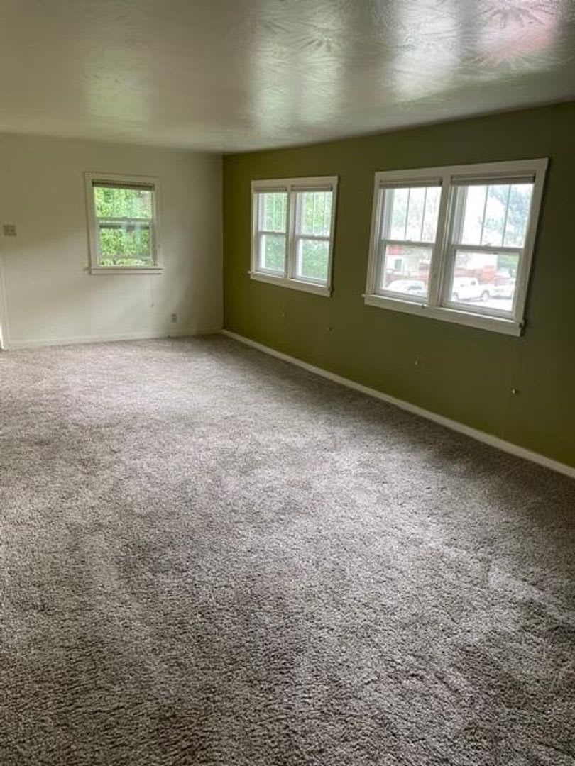 Three Bedrooms On West 2Nd Ave – photo 4