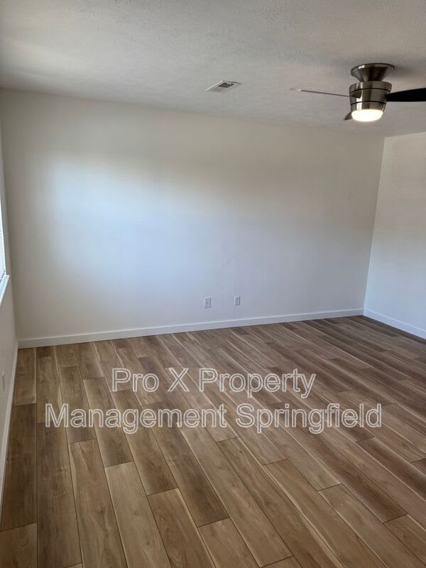 615 East Bain Street – photo 3